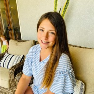 Meet your Posher, Macy lee